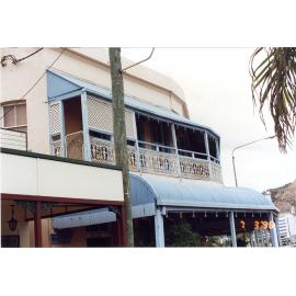 Grant for painting, Metropole Hotel, South Townsville: 1996 non-residential grants / Townsville City Council