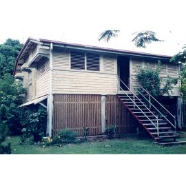 Unidentified house i: 1996-1997 residential grants / Townsville City Council