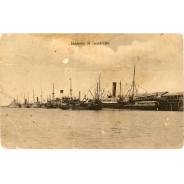 Postcard from the Quelch Forno collection : Shipping at Townsville