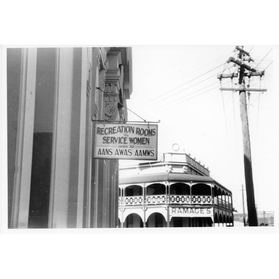 Tattersalls Hotel
