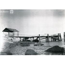 Arcadia jetty, Magnetic Island