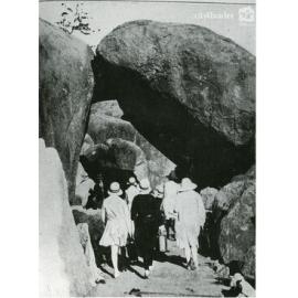 People wallking on the track to Arcadia jetty