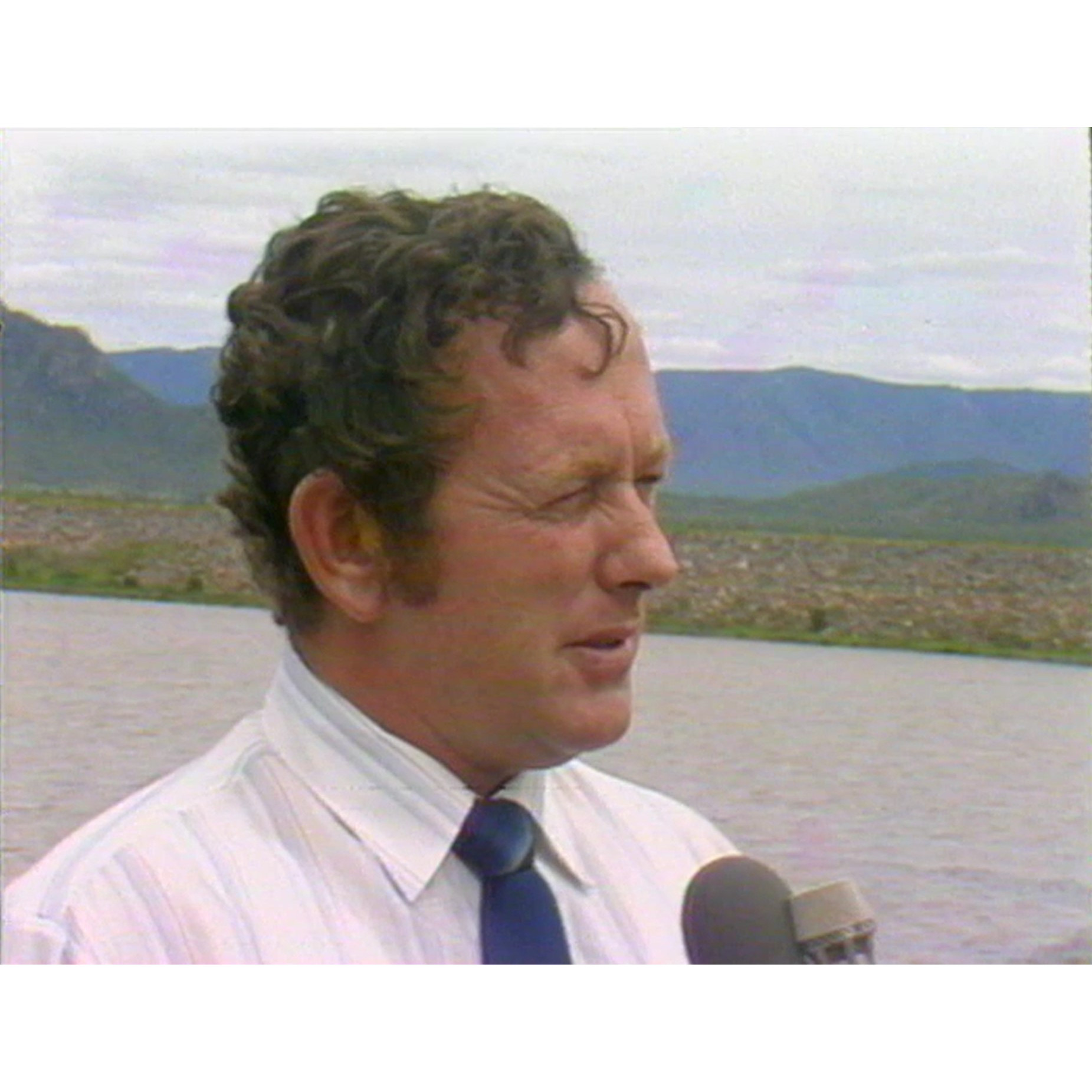 Ross River Dam 3/5/83 after rain 90% capacity