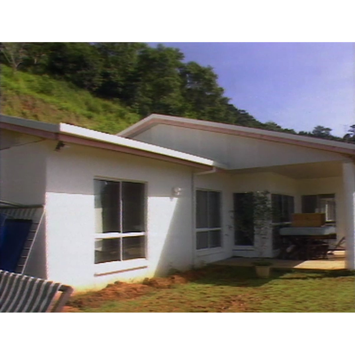 NQTV News Monday 1st May 1989