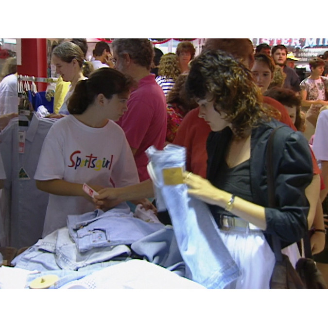 News file: post-Christmas shopping