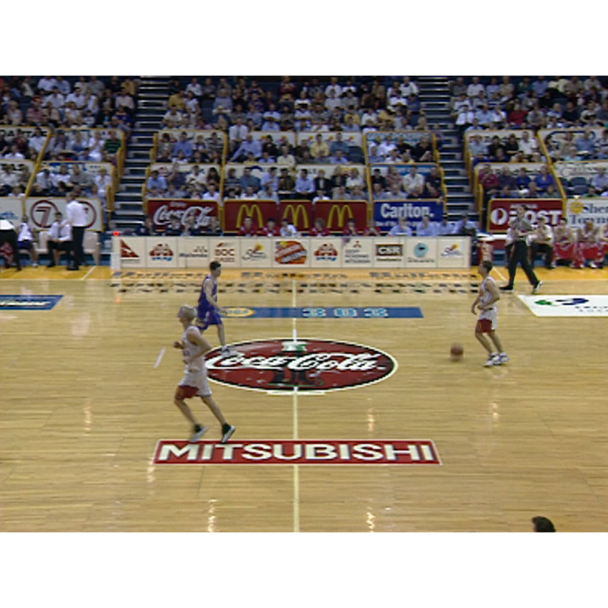 Stock footage: Leo’s Marine