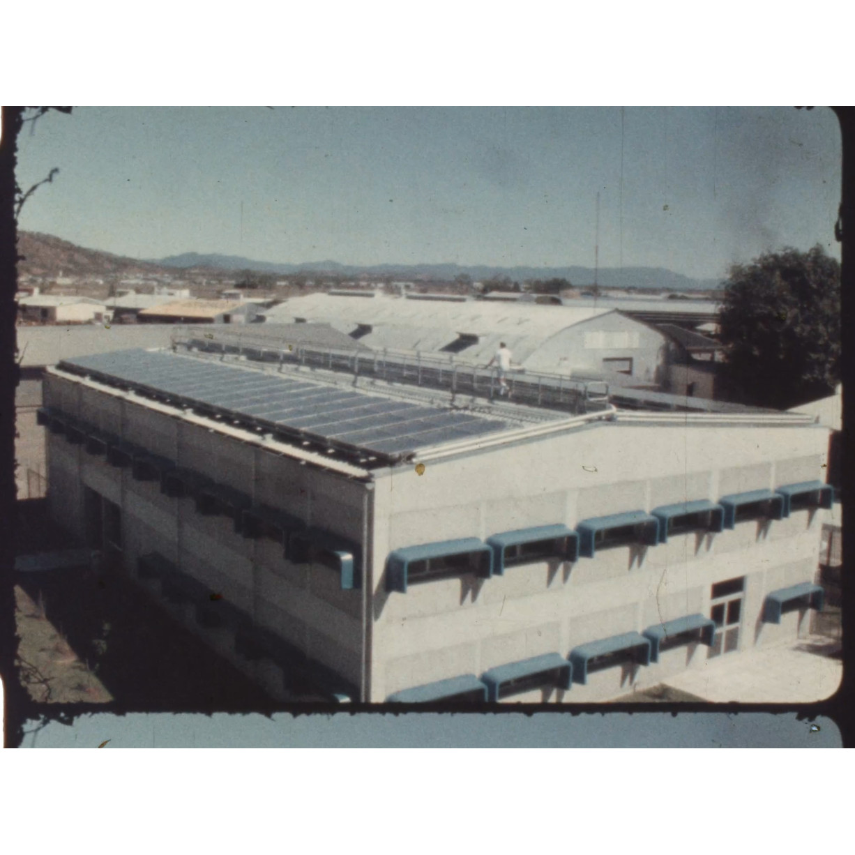 Solar air-conditioning plant