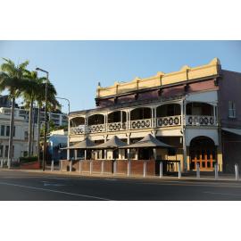 Molly Malone's Irish Pub, Flinders Street, Townsville City, Townsville, 11 November 2023