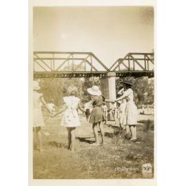 Children at a Sunday school picnic, Townsville, 1946