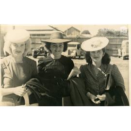 Les Pardon, May Garrow and Grace Burgess (Matthews), Townsville, ca. 1946