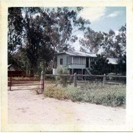 Homestead outbuilding, Dotswood Station, ca. 1965