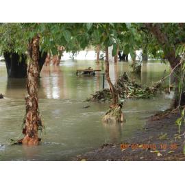 Gleesons Weir Park under flood waters, 2019.